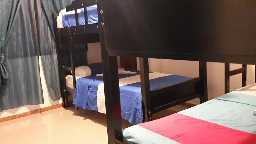 Habitaciones En Medellín 3*,
