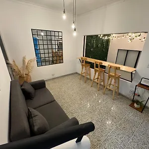 Pensión Rustik House, Medellín