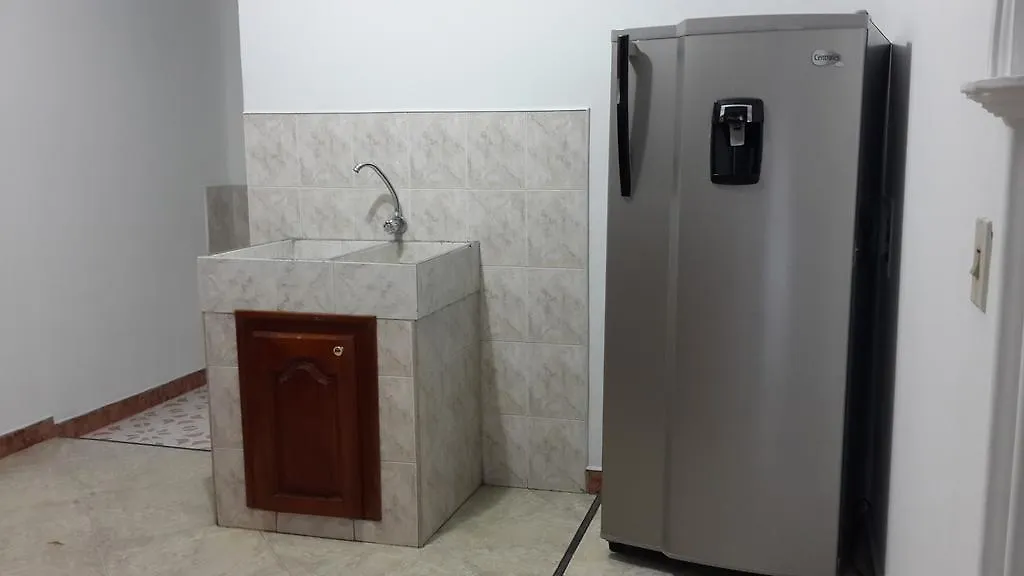 Habitaciones En Medellin 3*,