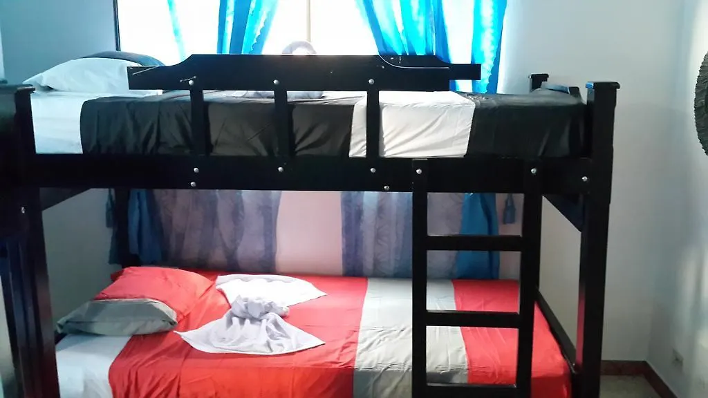 Guest house Habitaciones En Medellin