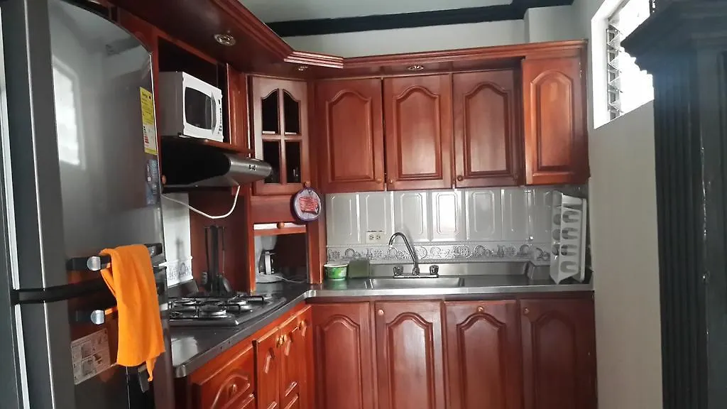 Habitaciones En Medellin 3*,