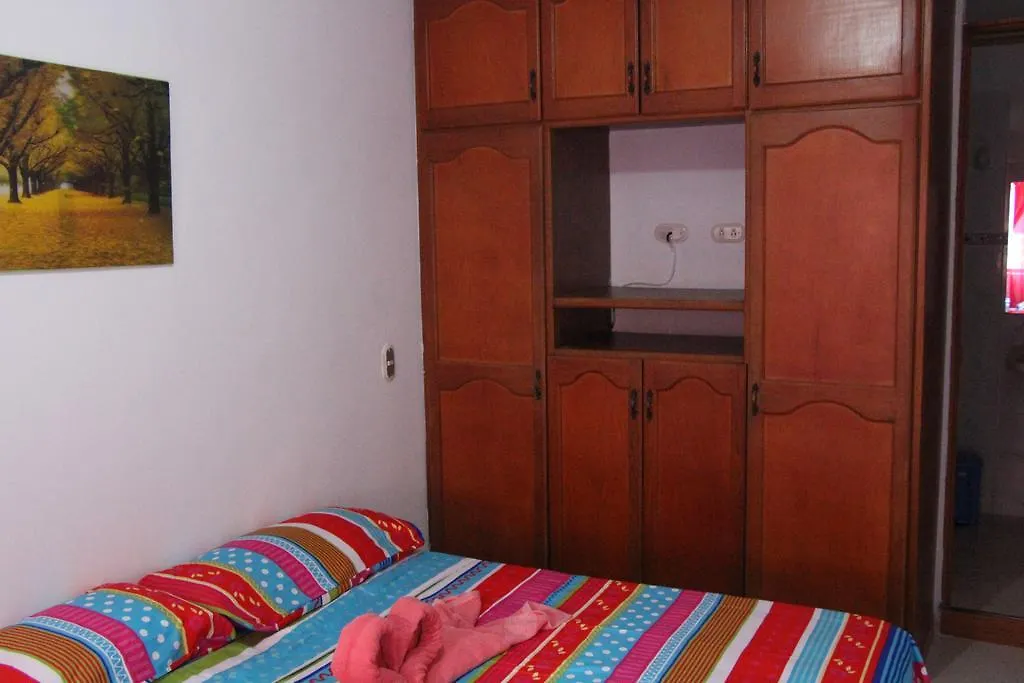 Guest house Habitaciones En Medellin