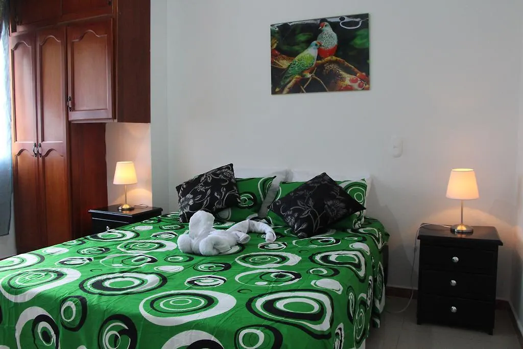 Habitaciones En Medellin 3*,  Colombia