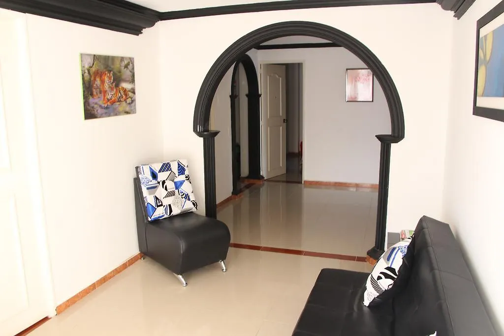 Guest house Habitaciones En Medellin